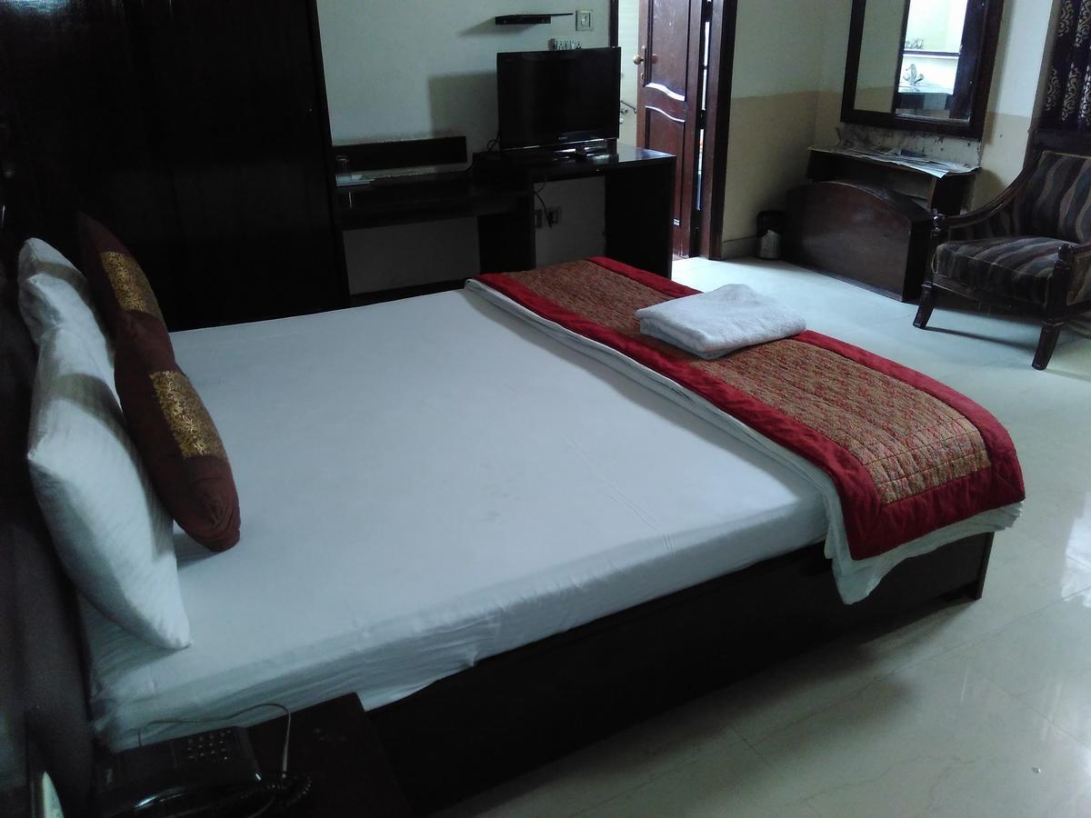 A New Delhi Hotel Orchid Garden Exterior foto