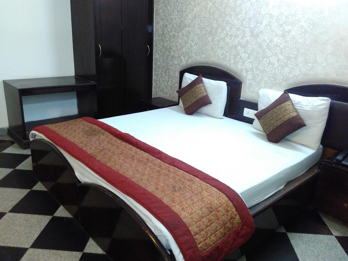 A New Delhi Hotel Orchid Garden Exterior foto
