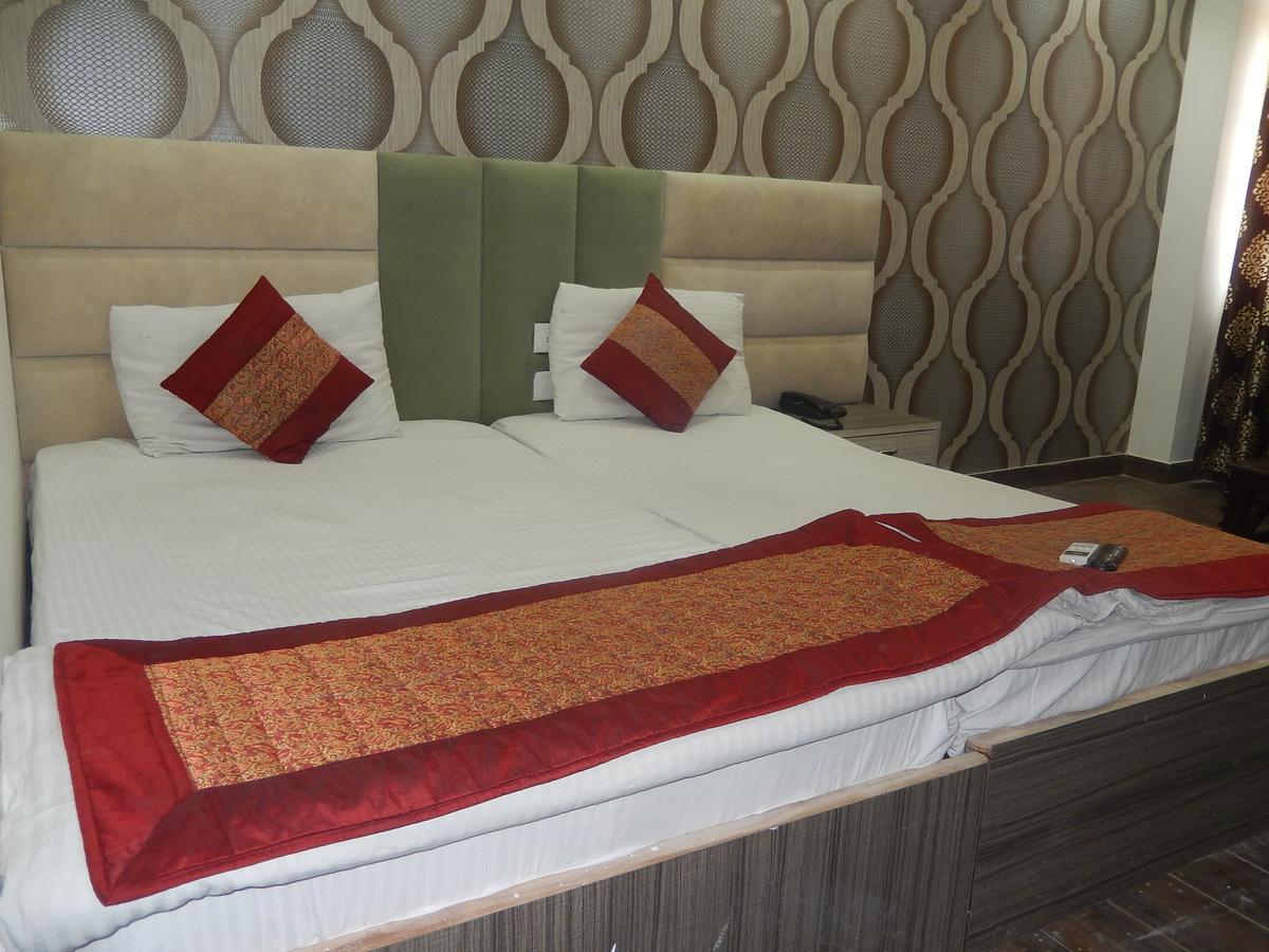 A New Delhi Hotel Orchid Garden Exterior foto